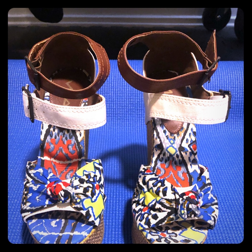 Multi coloured wedges